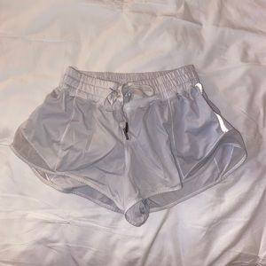 Size 4 white lulu shorts